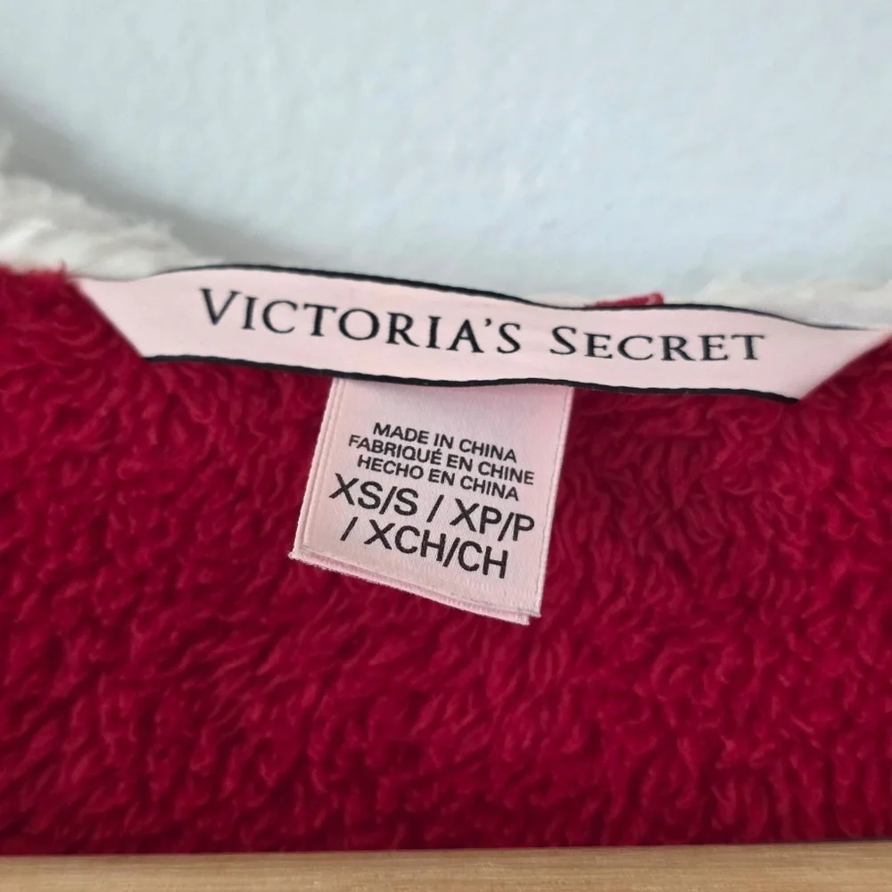 Victoria's Secret Red/White Cozy Hooded Short Robe - XS/S